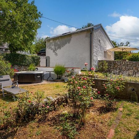 Charming Studio With Hot Tube, Terrace, Barbecue And Garden Kraljevica Ngoại thất bức ảnh
